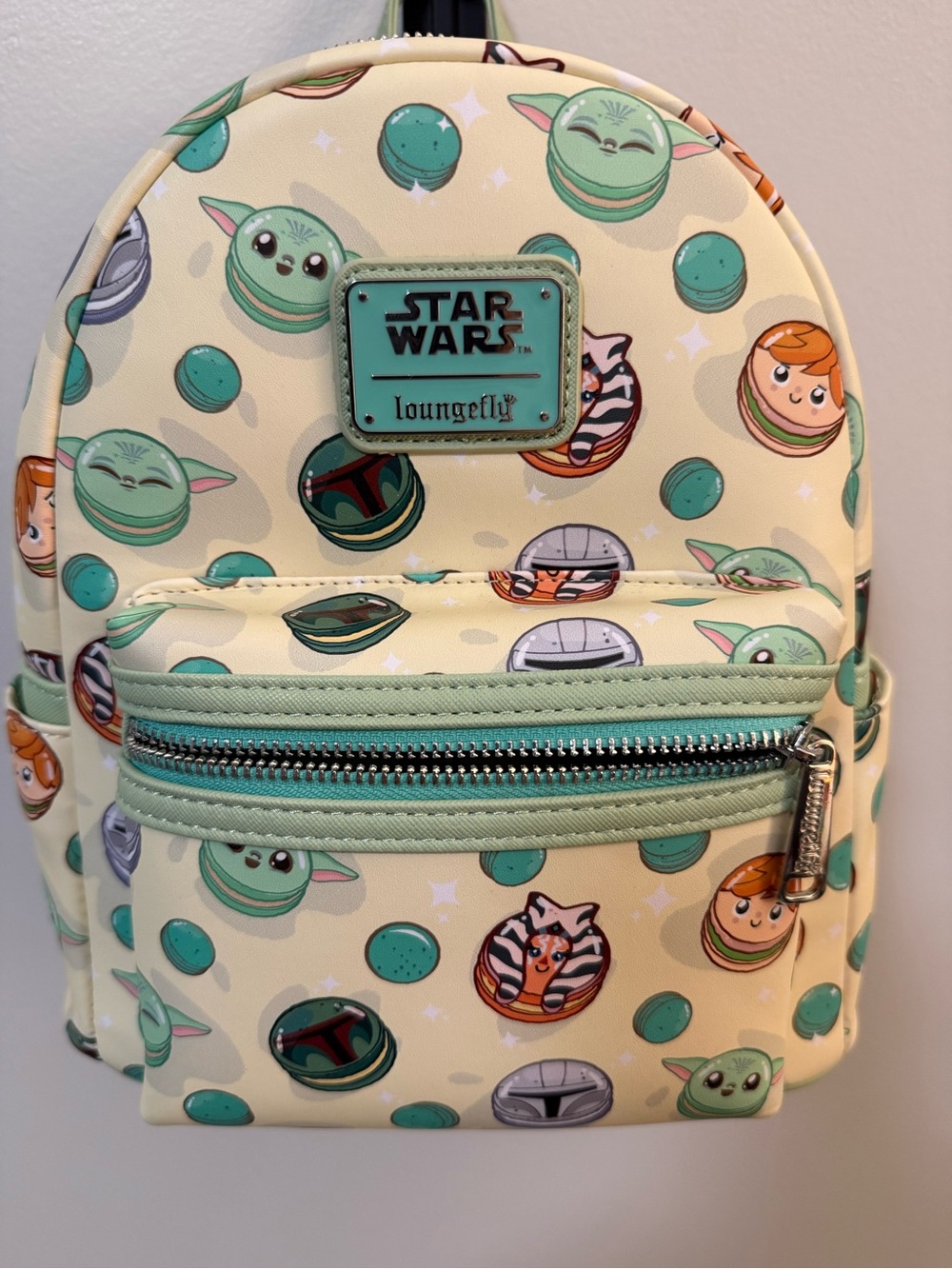 *BRAND NEW* Star Wars Mandalorian Macaron Loungefly